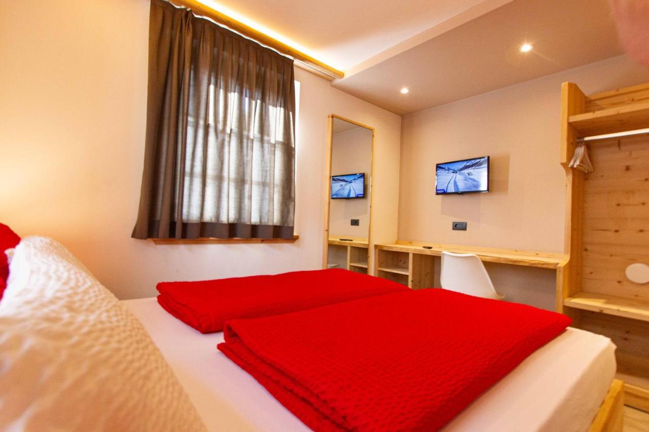 Garni Francescato Hotel Livigno Exterior photo