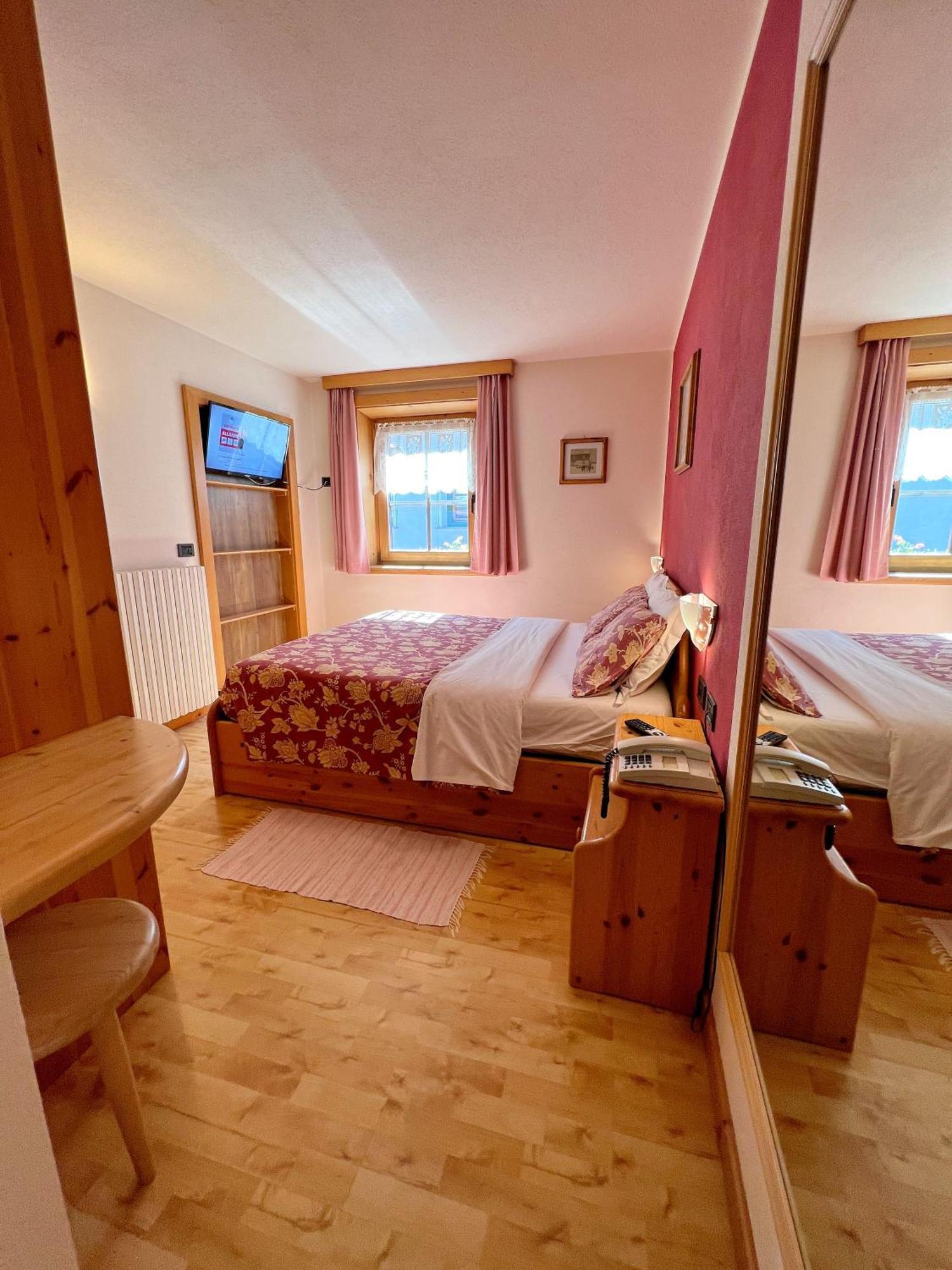 Garni Francescato Hotel Livigno Exterior photo