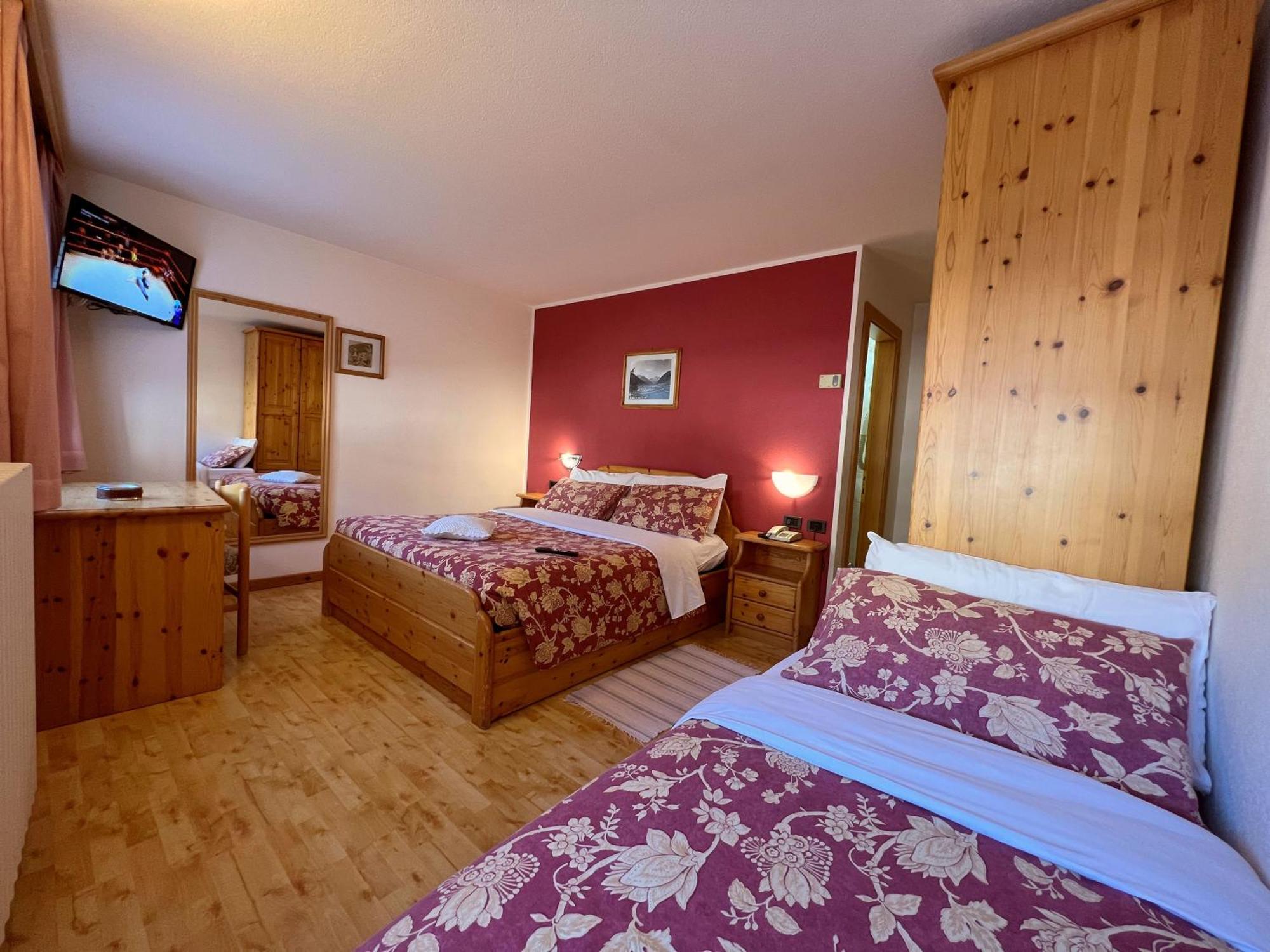 Garni Francescato Hotel Livigno Exterior photo