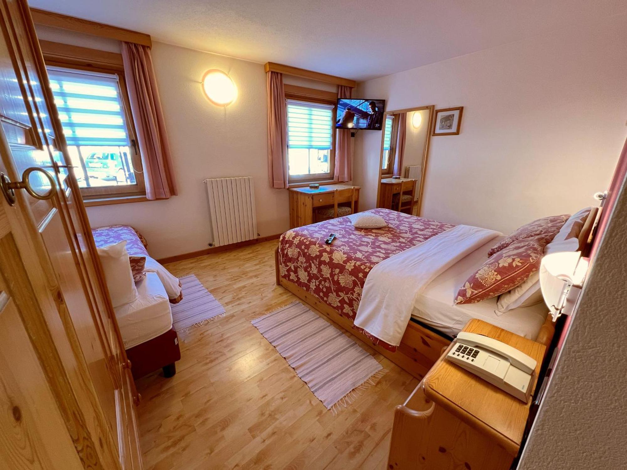 Garni Francescato Hotel Livigno Exterior photo